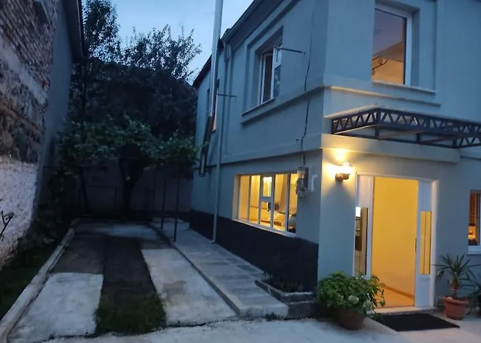 Traditional House L&a *