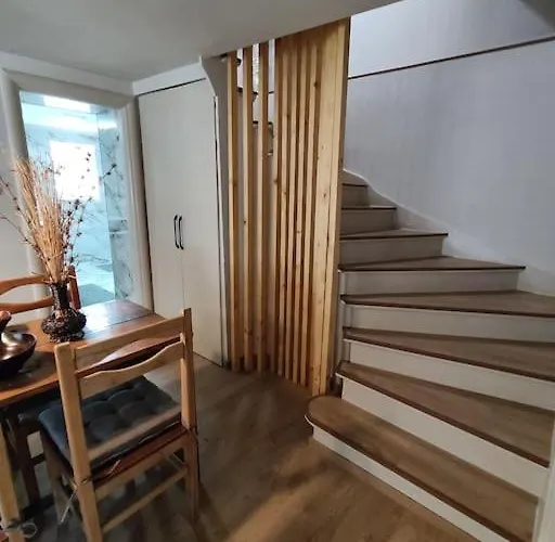 Traditional House L&a